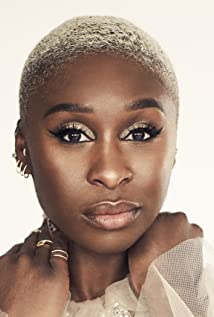 How tall is Cynthia Erivo?